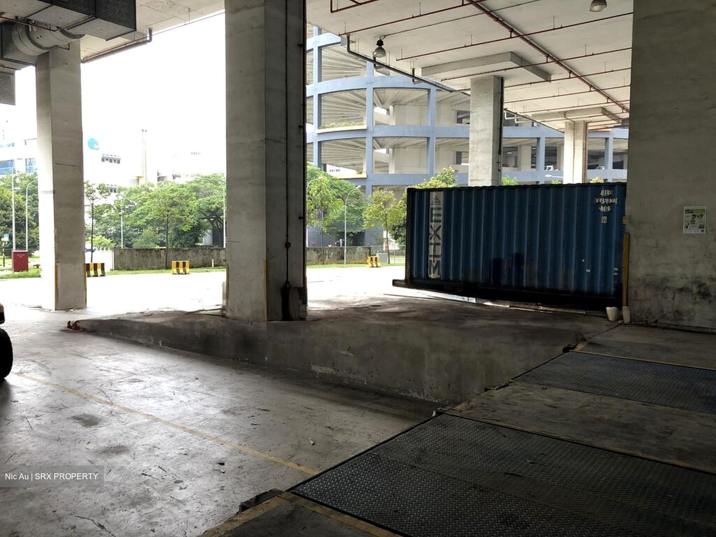 West Park Bizcentral (D22), Warehouse #575459811